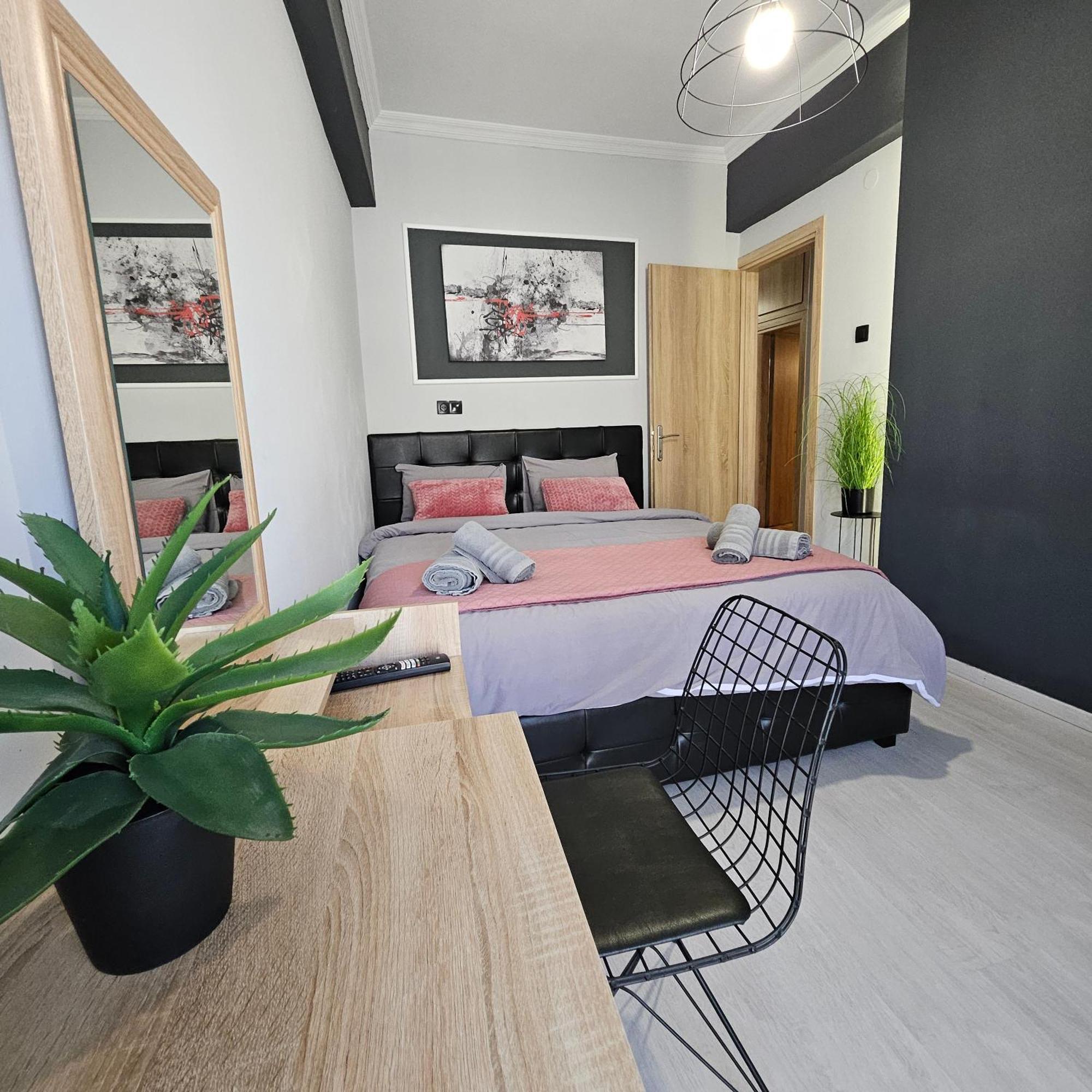 Central 3 Modern Apartment With Free Parking Серрес Екстер'єр фото